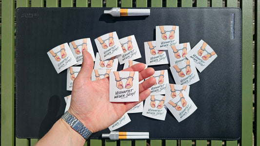 "VERHAFTET WEGEN SEXY" | STICKER | AUFKLEBER | MALLE | FESTIVAL | PARTY
